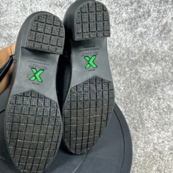 Vintage Black Ankle Booties - Picture 2 of 3